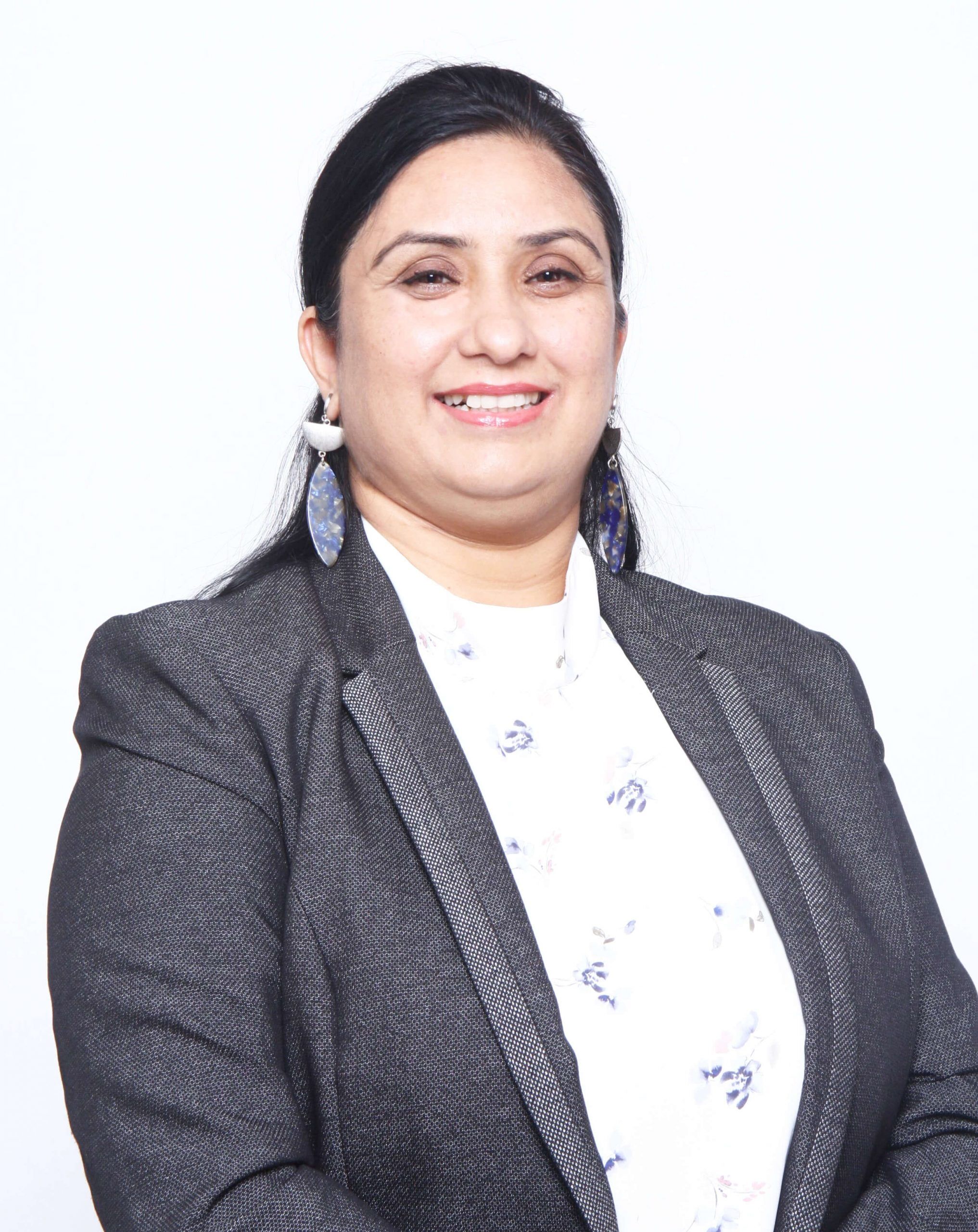 Amrit Kaur - Experienced Immigration Consultant